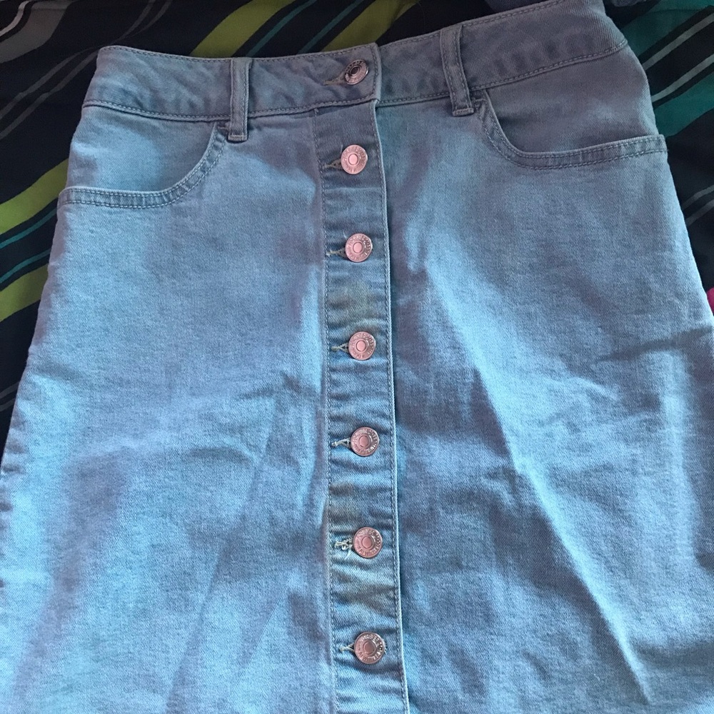 Forever 21 button front skirt